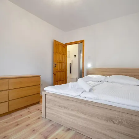 Bulwary Slowackiego Apartment *